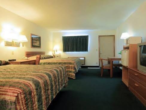 Americas Best Value Inn Suburban Emmetsburg Екстериор снимка