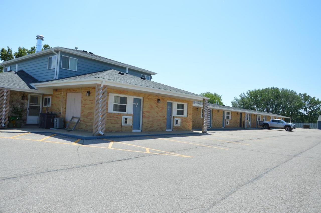 Americas Best Value Inn Suburban Emmetsburg Екстериор снимка