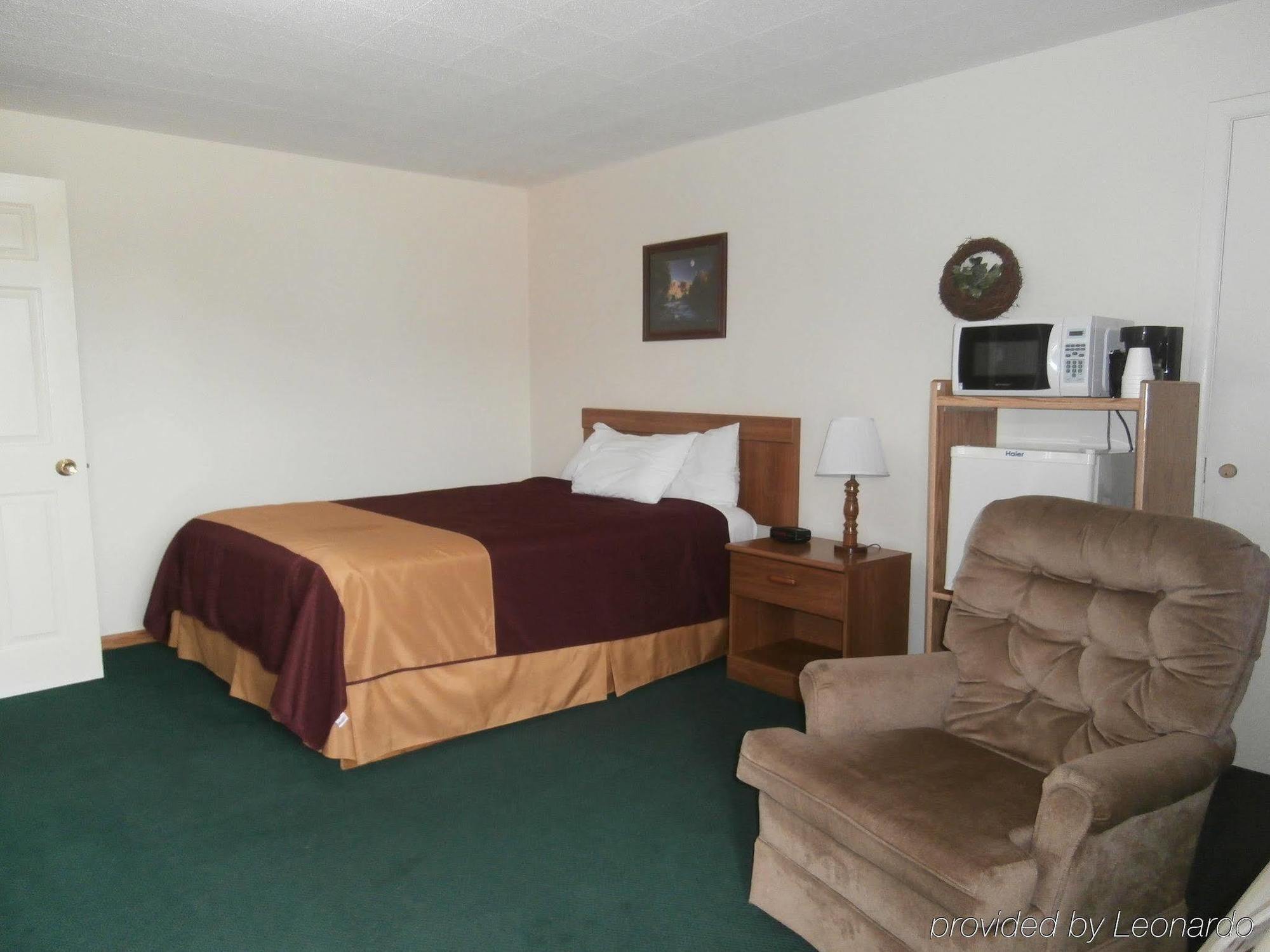 Americas Best Value Inn Suburban Emmetsburg Екстериор снимка